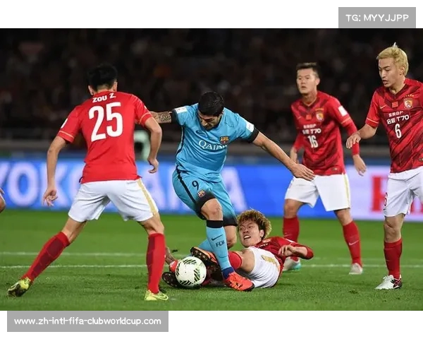 世俱杯中国恒大战巴塞罗那精彩对决 CCTV5全程直播与AvBoss论坛讨论热潮